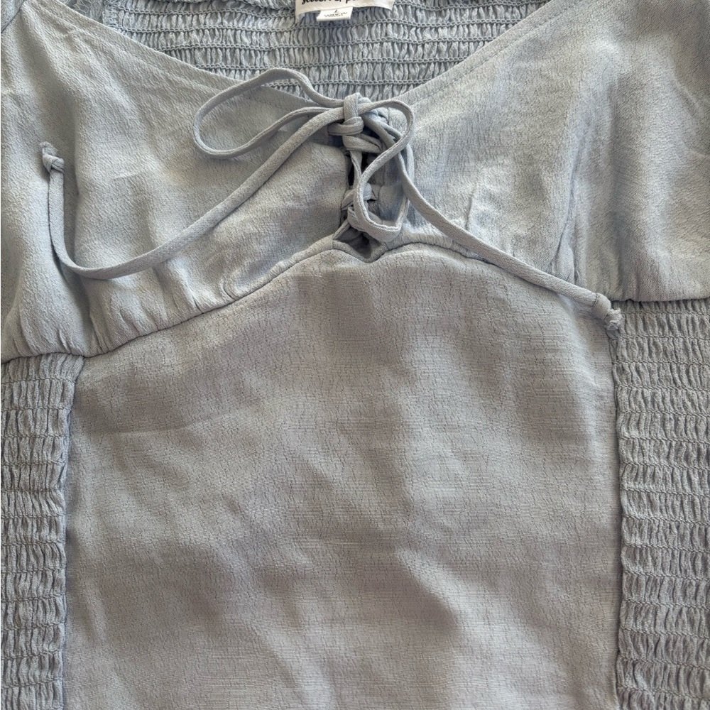 Stitch & Pine Blue Smocked Crop Blouse with Tie Front  Size Large - Picture 3 of 5